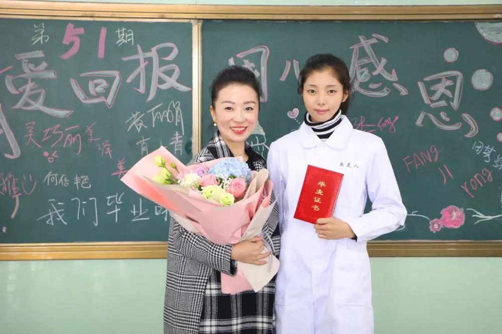 香蕉视频黄色片美雅香蕉在线观看学校